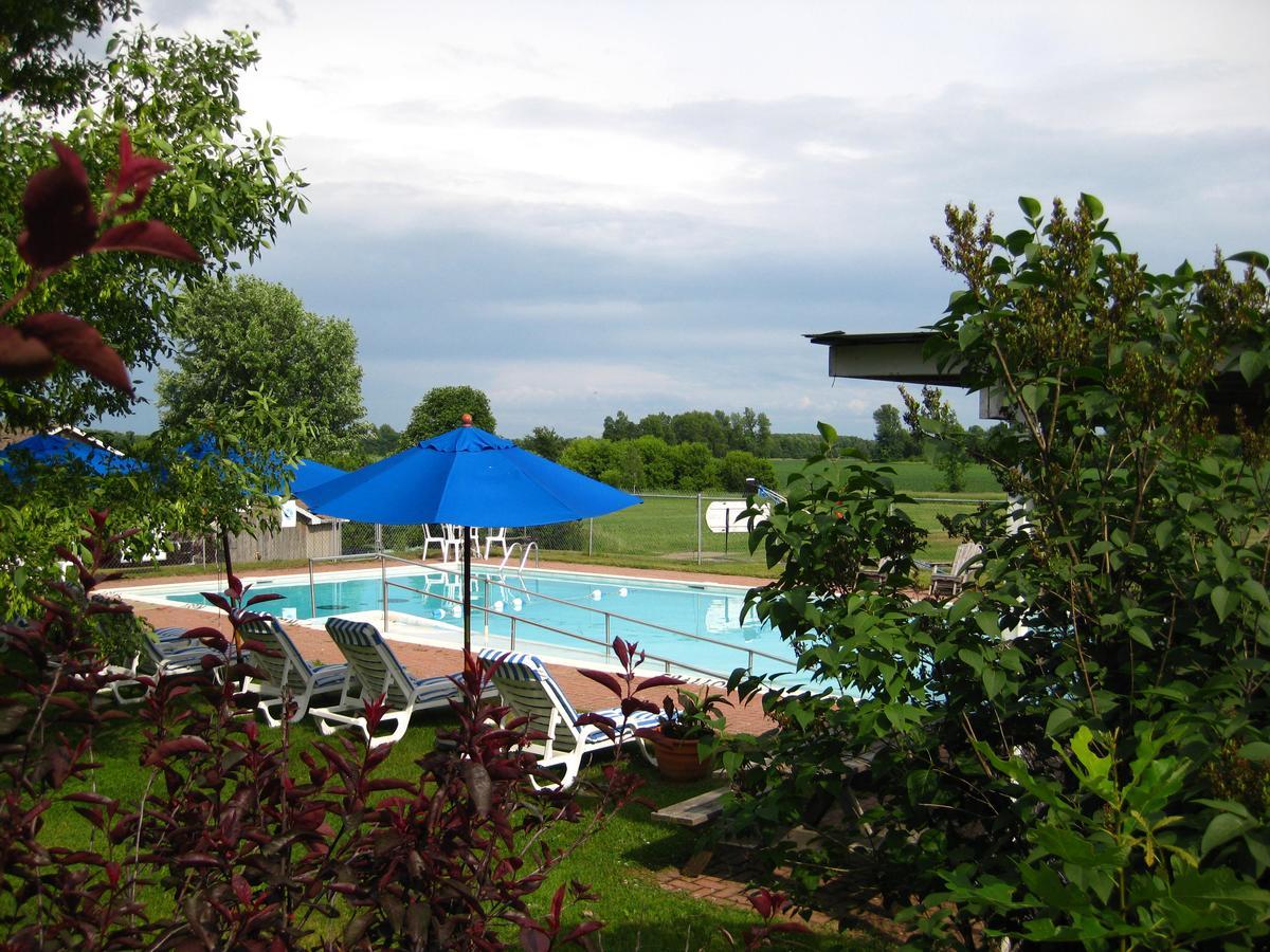 Strathmere Hotel Ottawa Exterior photo